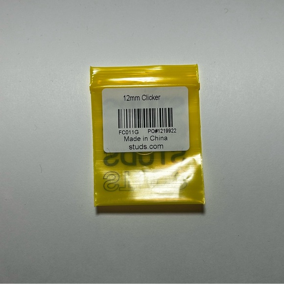 STUDS External 14K Gold PVD Plated Titanium Clicker - Picture 4 of 4